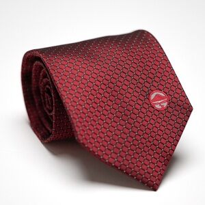 Wensli‎ Elegant Red Patterned Silk Tie, EUC